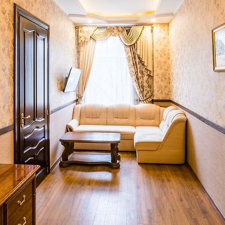Аpartments On The Square Of Danylo Halytskyi Apartment Lviv Exterior photo