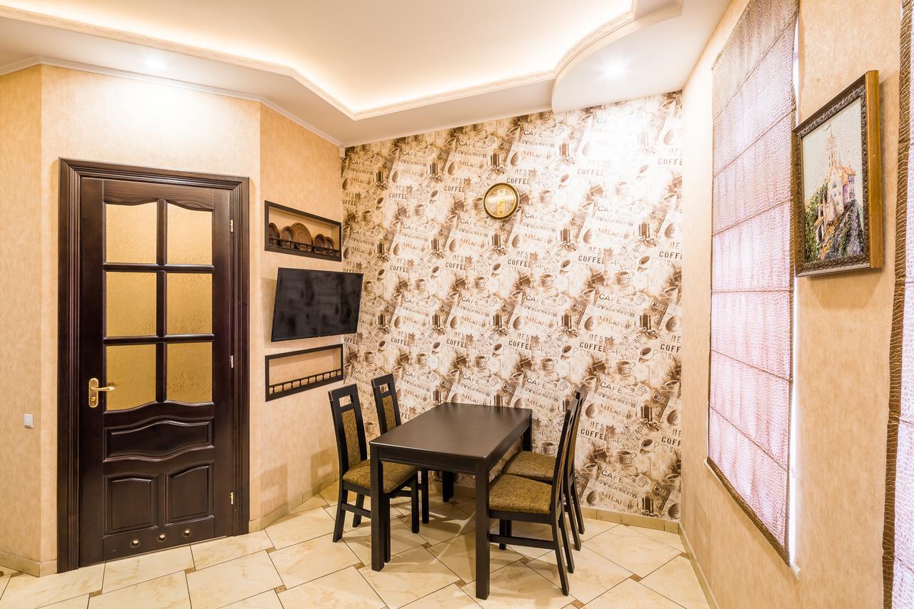 Аpartments On The Square Of Danylo Halytskyi Apartment Lviv Exterior photo